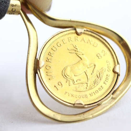COLLECTABLE VINTAGE 1/10th KRUGERRAND PENDANT ON 52CM CURB CHAIN. 9K * JEWELLER EVALUATION R22`000 *