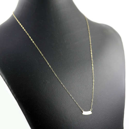 9ct YELLOW GOLD PRETTY DAINTY VINTAGE NAME PLATE PENDANT ON 51CM CABLE CHAIN. 375. BIRMINGHAM ASSAY