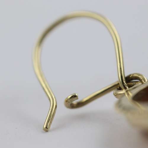 VINTAGE CAMEO 9ct YELLOW GOLD DROP AND DANGLE EARRINGS. 375.