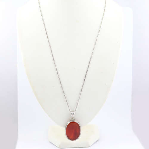 FABULOUS LARGE NATURAL OVAL CARNELIAN PENDANT ON 60cm LONG STERLING SILVER FIGARO LINK CHAIN