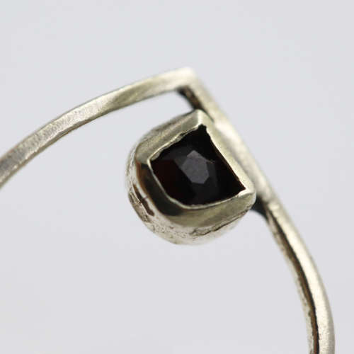 VINTAGE OPENWORK DAINTY STERLING SILVER HEART GARNET PENDANT ON 51CM ITALIAN SILVER BOX CHAIN