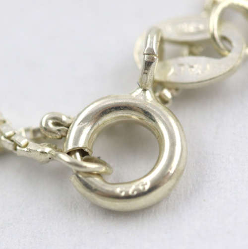 VINTAGE OPENWORK DAINTY STERLING SILVER HEART GARNET PENDANT ON 51CM ITALIAN SILVER BOX CHAIN