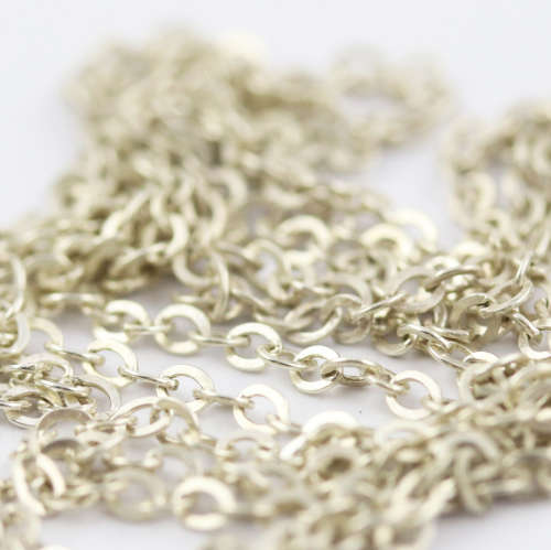 STRIKING LARGE NATURAL BALTIC AMBER PENDANT IN STERLING SILVER ON A 50CM LONG CABLE CHAIN