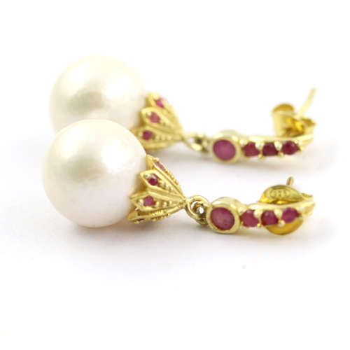 NATURAL RUBY GEMSTONE AND BAROQUE PEARL DROP AND DANGLE EARRINGS GOLD-HUE STERLING SILVER