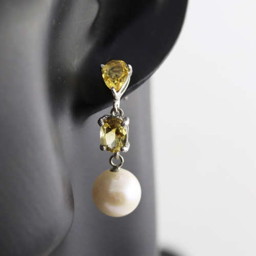 ELEGANT CITRINE AND BAROQUE PEARL STERLING SILVER DROP AND DANGLE EARRINGS. 925