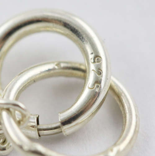 UNUSUAL STERLING SILVER FRINGE NECKLACE WITH A CASCADE OF 4MM ROUND BLACK SPINEL GEMSTONES. 925