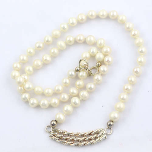 CLASSY SINGLE STRAND NATURAL PEARL NECKLACE WITH SOLID STERLING SILVER TWISTED STRAND PENDANT
