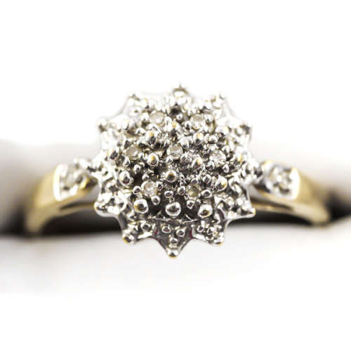 `SNOWFLAKE` DIAMOND CLUSTER 9CT YELLOW AND WHITE GOLD RING. * JEWELLER EVALUATION R12`800 *