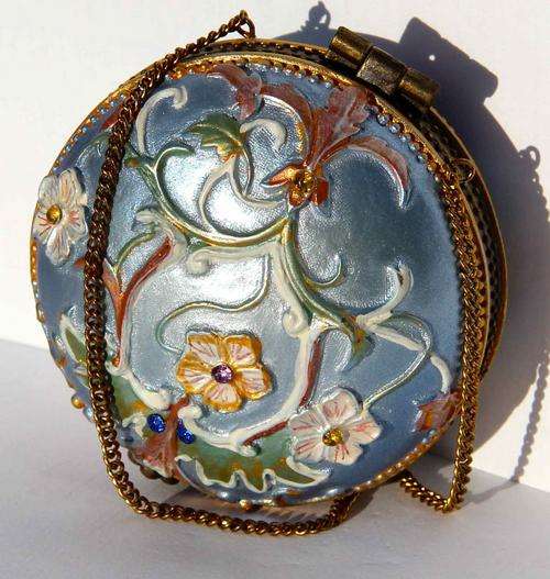 COMPACT MIRROR COLLECTABLE FROM RUSSIA. Decorative! Very unusual.