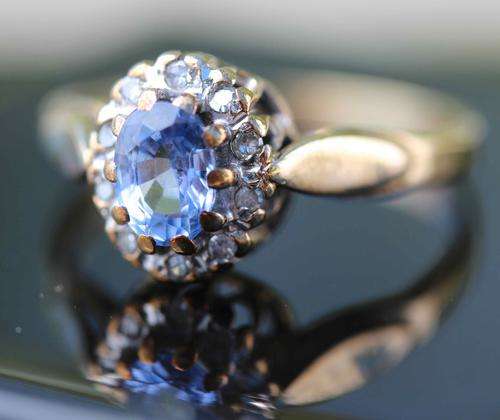 VINTAGE DIAMOND AND BLUE SAPPHIRE YELLOW GOLD RING FROM ENGLAND!