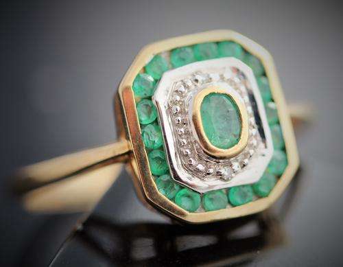 EMERALD (0,25ct)  & DIAMOND ART DECO GOLD RING. *JEWELLER CERTIFIED R 9'934*. BOXED!