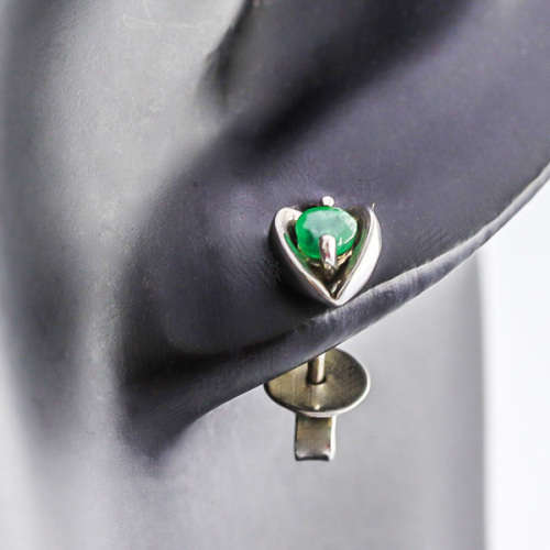 VINTAGE HEART DESIGN EMERALD SOLID STERLING SILVER STUD EARRINGS PART OF `ESTATE COLLECTION` ENGLAND