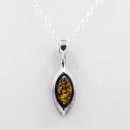 ELEGANT VINTAGE YELLOW BALTIC AMBER STERLING SILVER PENDANT ON 44cm (44mm) STERLING SILVER CHAIN