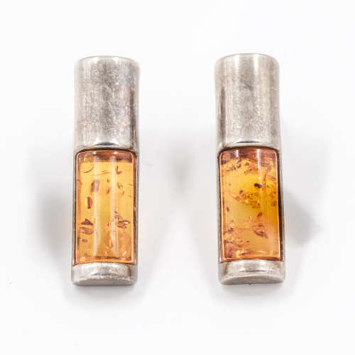 VINTAGE STERLING SILVER AND BALTIC AMBER STUD EARRINGS. 925. SIMPLY ELEGANT!