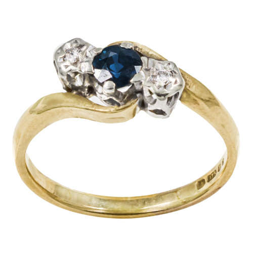 ENGLISH SAPPHIRE AND DIAMOND 9CT YELLOW & WHITE GOLD RING Incl JEWELLER`S EVALUATION R17'000
