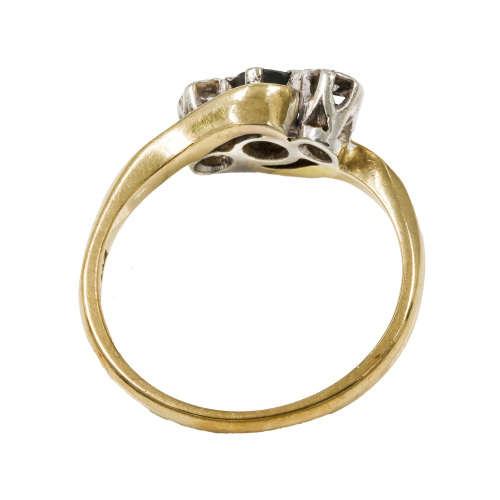 ENGLISH SAPPHIRE AND DIAMOND 9CT YELLOW & WHITE GOLD RING Incl JEWELLER`S EVALUATION R17'000