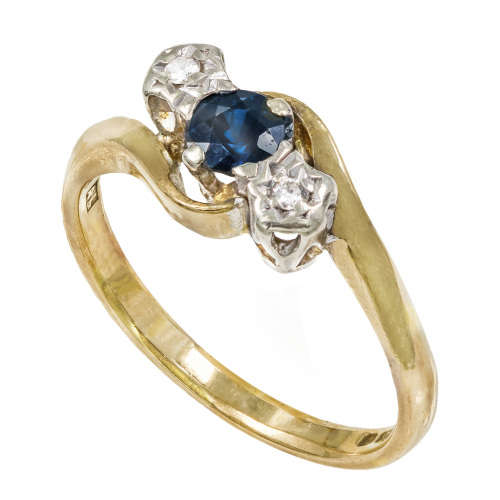 ENGLISH SAPPHIRE AND DIAMOND 9CT YELLOW & WHITE GOLD RING Incl JEWELLER`S EVALUATION R17'000