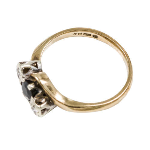 ENGLISH SAPPHIRE AND DIAMOND 9CT YELLOW & WHITE GOLD RING Incl JEWELLER`S EVALUATION R17'000