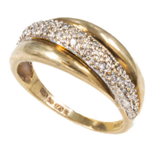 CLASSIC VINTAGE DIAMOND 9CT YELLOW GOLD RING. WELL-HALLMARKED. * JEWELLER EVALUATION R 15`000 *