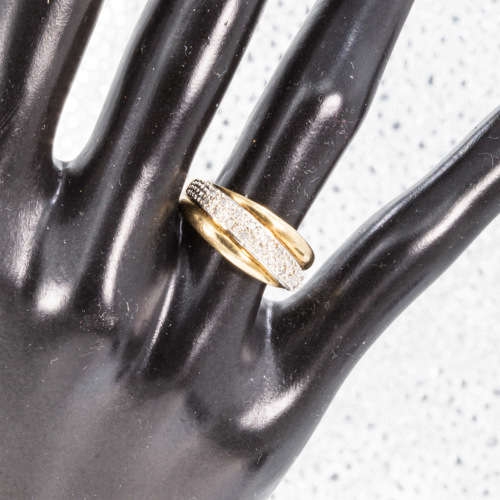 CLASSIC VINTAGE DIAMOND 9CT YELLOW GOLD RING. WELL-HALLMARKED. * JEWELLER EVALUATION R 15`000 *