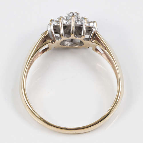 CLASSIC VINTAGE DIAMOND CLUSTER RING IN 9CT YELLOW & WHITE GOLD. *JEWELLER EVAL. CERT. R18`500*