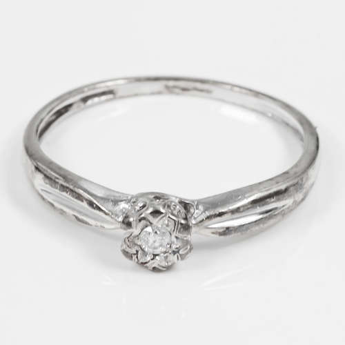 CLASSIC VINTAGE DIAMOND SOLITAIRE 9CT WHITE GOLD RING. * INDEPENDENT JEWELLER VALUATION R10`000 *