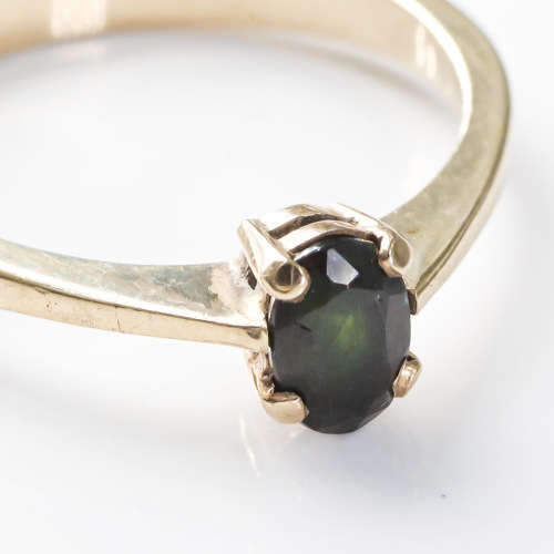 NATURAL EARTH-MINED DARK GREEN 0,40ct ZIRCON SOLITAIRE 9CT YELLOW GOLD RING