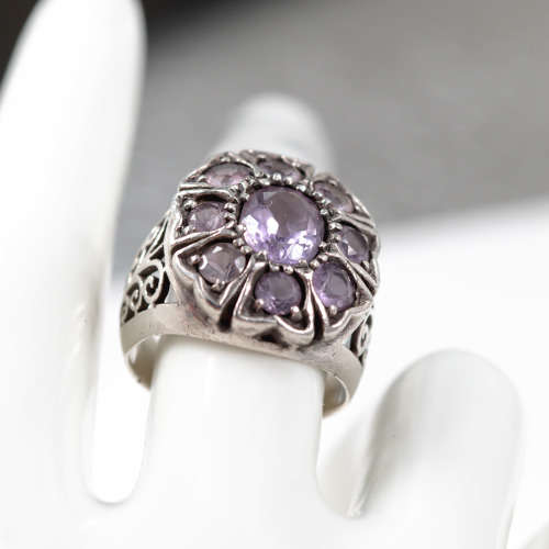 BOLD AMETHYST STERLING SILVER BROAD BAND RING. 925. HEAVY! OPENWORK SHOULDER DETAIL