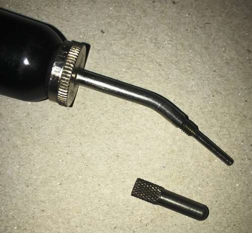 VINTAGE HUILE OIL CAN ELNA SEWING MACHINE THUMB OILER SWISS MADE (1960's)