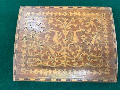 ORNATE WOODEN BOX LID
