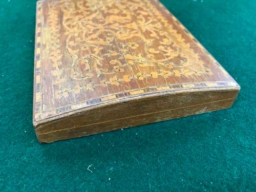 ORNATE WOODEN BOX LID