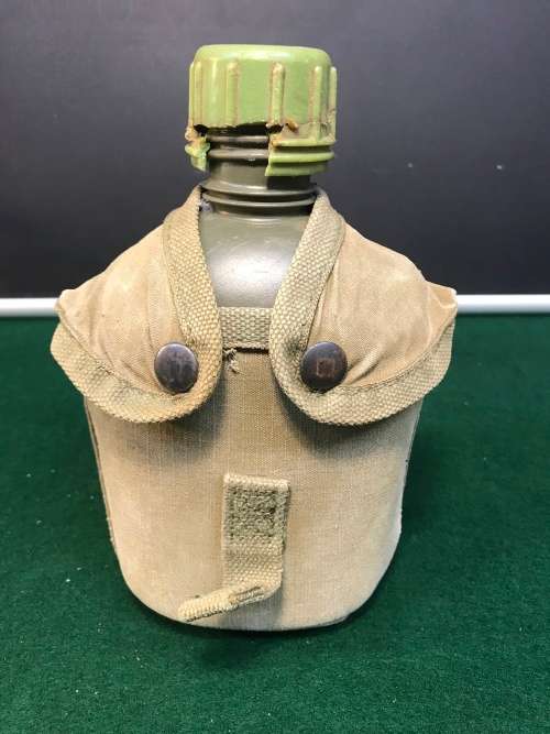 PATTERN 70 WATER BOTTLE (Canteen) & POUCH, 1 LITER. SADF-ARMY (LID CRACKED) ###PAYPAL WELCOME ###