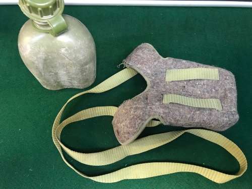 WATER BOTTLE (Canteen) & FELT POUCH, 1 LITER.