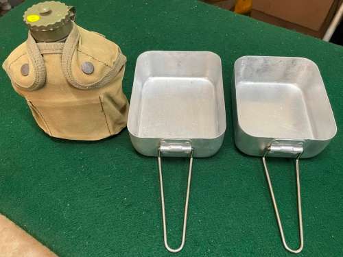 RHODESIAN BUSH WAR: PATTERN 64 WATER-BOTTLE AND PATTERN 37 ALUMINIUM DIXIES