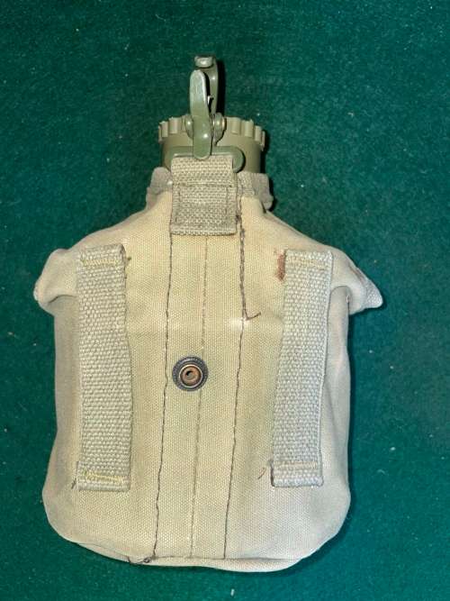 RHODESIAN BUSH WAR: PATTERN 64 WATER-BOTTLE AND PATTERN 37 ALUMINIUM DIXIES