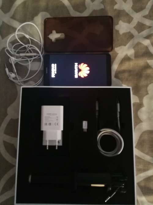 FOR SALE HUAWEI MATE 9 FAIRLY NEW!!!