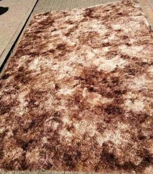 Fluffy carpet