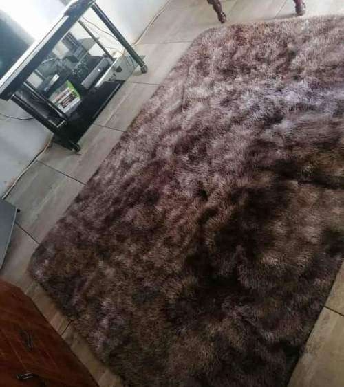 Fluffy carpet