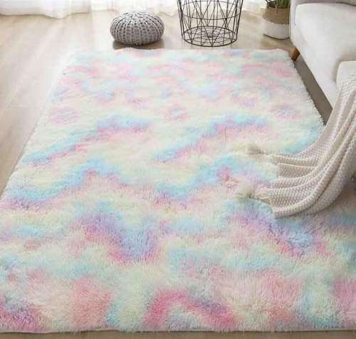 Fluffy carpet