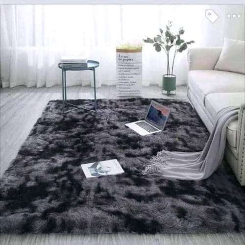 Fluffy carpet