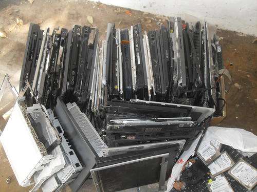 HUGE Pile of laptops/spares and parts!