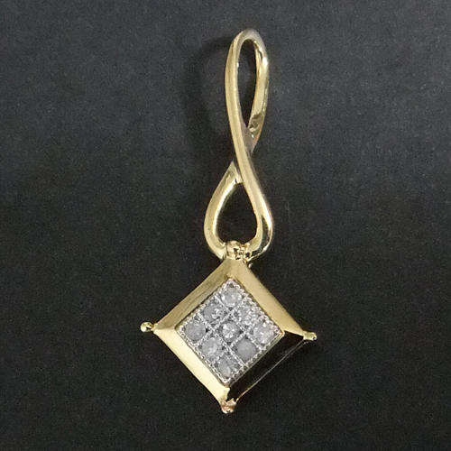100% REAL, SOLID 10KT YELLOW GOLD NATURAL DIAMONDS PENDANT