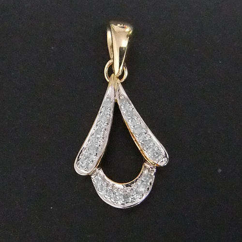 100% REAL, SOLID 10KT YELLOW GOLD NATURAL DIAMONDS PENDANT