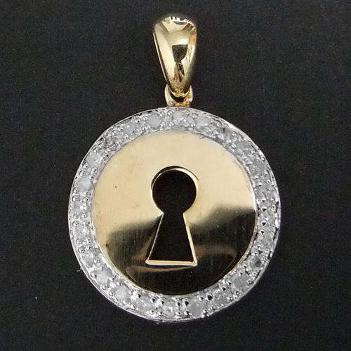 100% REAL, SOLID 9KT YELLOW GOLD NATURAL DIAMONDS PENDANT