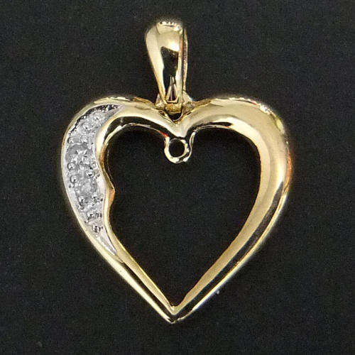100% REAL, SOLID 10KT YELLOW GOLD NATURAL DIAMONDS PENDANT