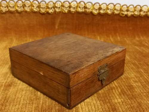 ANTIQUE 1920S WILKINSON SWORD RAZOR SET IN OAK WOODEN BOX