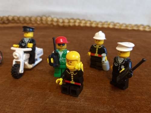 Assorted Lego Minifigurine Collection