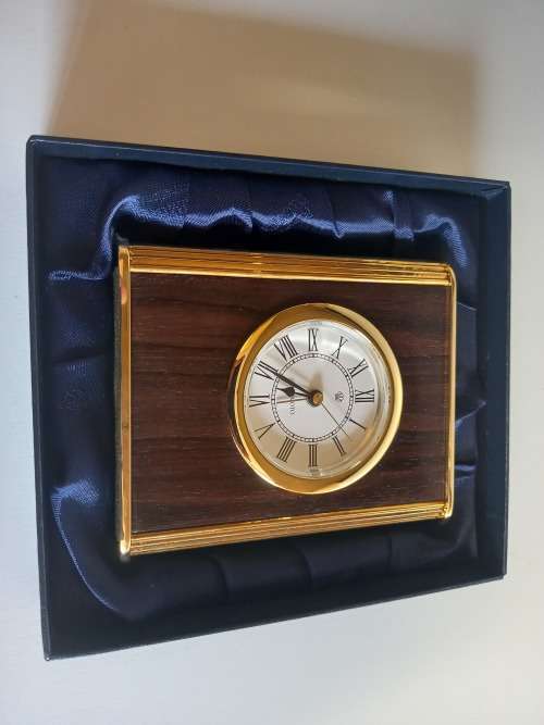Mikimoto International Wooden Desk Clock