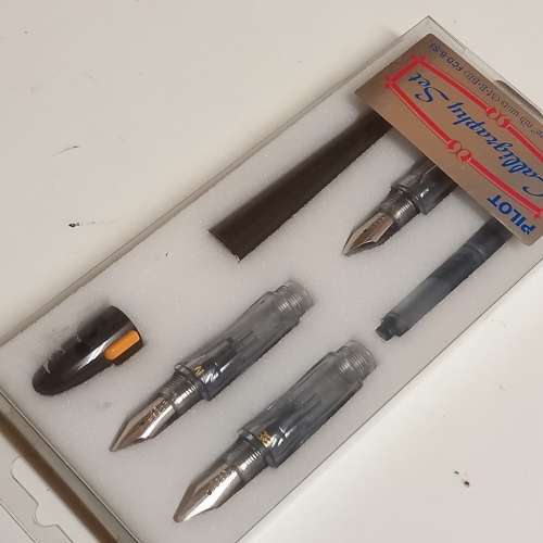 PILOT VINTAGE CALIGRAPHY SET - SEALED