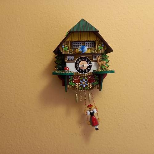 ENGSTLER GERMAN CUCKOO CLOCK - WORKS